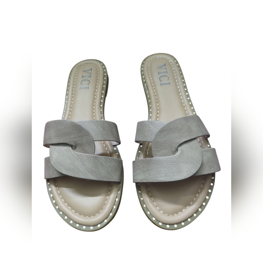 VICI Sugar Women's Tan Sandals Slip-on Minimalist Beach Studded Size 7.5